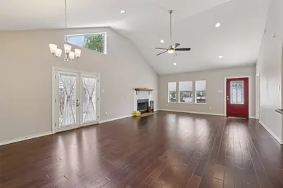 418 W Holland Street, San Marcos, TX 78666 - Photo 6