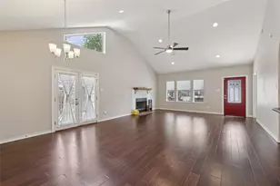 418 W Holland St, San Marcos, TX 78666 - Photo 6