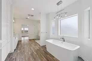 418 W Holland St, San Marcos, TX 78666 - Photo 24