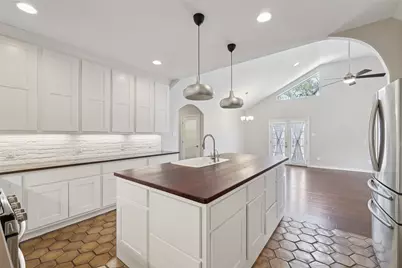 418 W Holland Street, San Marcos, TX 78666 - Photo 14