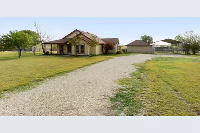 2601 Windy Ridge Road, Taylor, TX 76574 - Photo 2