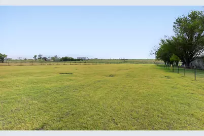 2601 Windy Ridge Road, Taylor, TX 76574 - Photo 28