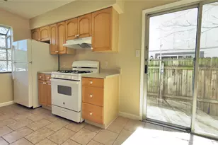 10708 Lanshire Dr, Austin, TX 78758 - Photo 4