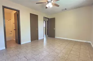 10708 Lanshire Dr, Austin, TX 78758 - Photo 12