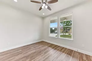 130 Mokalau Dr, Bastrop, TX 78602 - Photo 26