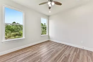 130 Mokalau Dr, Bastrop, TX 78602 - Photo 30