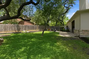 6400 Magenta Ln, Austin, TX 78739 - Photo 32