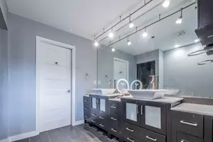 40 N Interstate 35 Hwy, Austin, TX 78701 - Photo 16