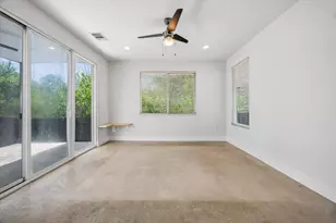 1182 Ridgeway Dr, Austin, TX 78702 - Photo 2