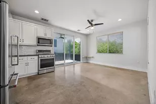 1182 Ridgeway Dr, Austin, TX 78702 - Photo 4