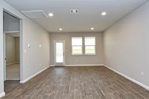 610 Roaring Fork Ln, Bastrop, TX 78602 - Photo 6