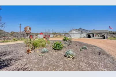 202 Rio Llano Dr W, Llano, TX 78643 - Photo 1