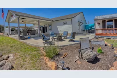 202 Rio Llano Dr W, Llano, TX 78643 - Photo 2