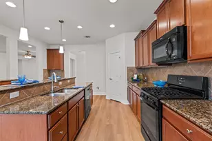 509 Davis Mountain Cir, Georgetown, TX 78633 - Photo 14
