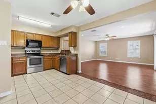 12709 Shady Acres Dr, Buda, TX 78610 - Photo 10