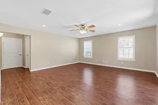 12709 Shady Acres Dr, Buda, TX 78610 - Photo 8