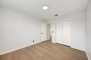 125 Holland St, Hutto, TX 78634 - Photo 30