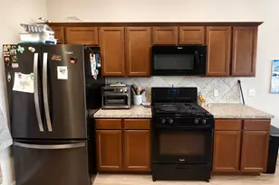 107 Jim Dandy Dr, Elgin, TX 78621 - Photo 4