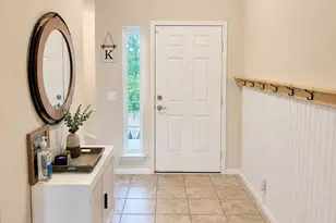 107 Jim Dandy Dr, Elgin, TX 78621 - Photo 2