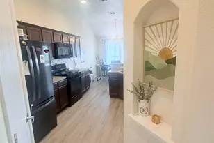 107 Jim Dandy Dr, Elgin, TX 78621 - Photo 4