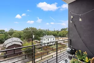 1322 E 12th St, Austin, TX 78702 - Photo 22