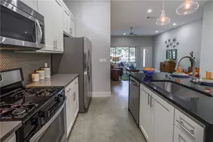 701 Zennia St, Austin, TX 78751 - Photo 10