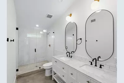5005 Lott Avenue #2, Austin, TX 78721 - Photo 14