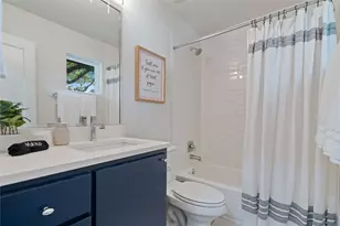 1306 Navasota St, Austin, TX 78702 - Photo 20