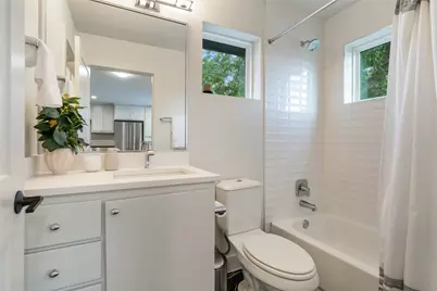 1306 Navasota Street, Austin, TX 78702 - Photo 36