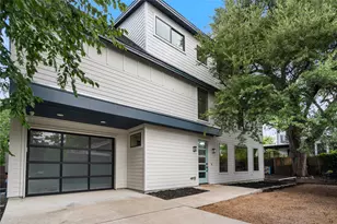 1306 Navasota St, Austin, TX 78702 - Photo 2