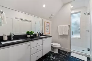 1306 Navasota St, Austin, TX 78702 - Photo 24