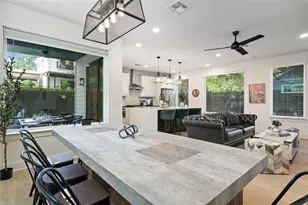 1306 Navasota St, Austin, TX 78702 - Photo 10