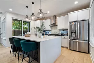 1306 Navasota St, Austin, TX 78702 - Photo 4