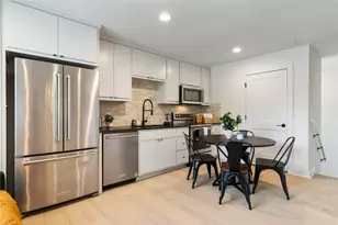 1306 Navasota St, Austin, TX 78702 - Photo 32