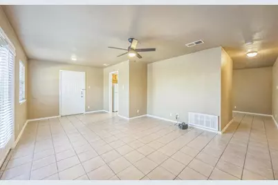 5725 Alsace Trail, Austin, TX 78724 - Photo 2
