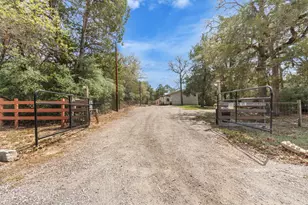 135 Huskey Trail, Paige, TX 78659 - Photo 2