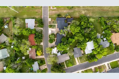 2105 Brunswick Drive, Austin, TX 78723 - Photo 32