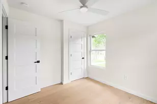 2105 Brunswick Dr, Austin, TX 78723 - Photo 26