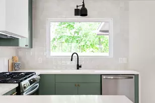 2105 Brunswick Dr, Austin, TX 78723 - Photo 10