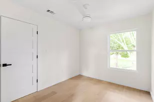 2105 Brunswick Dr, Austin, TX 78723 - Photo 24