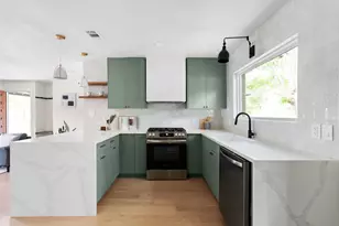 2105 Brunswick Dr, Austin, TX 78723 - Photo 8