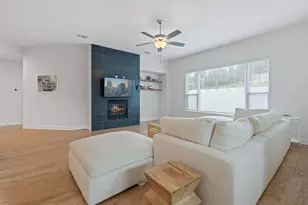 104 Majestic Arroyo Way, Lakeway, TX 78738 - Photo 6