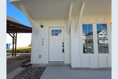 2002 W 2nd Street #200, Taylor, TX 76574 - Photo 2