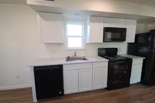 2002 W 2nd St, Taylor, TX 76574 - Photo 6