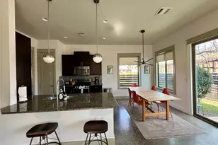 1013 Lambie St, Austin, TX 78702 - Photo 4