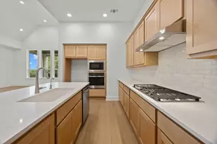 1700 Crimson Sunset Dr, Georgetown, TX 78628 - Photo 2