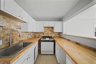 5435 Painted Horse St, San Antonio, TX 78242 - Photo 4