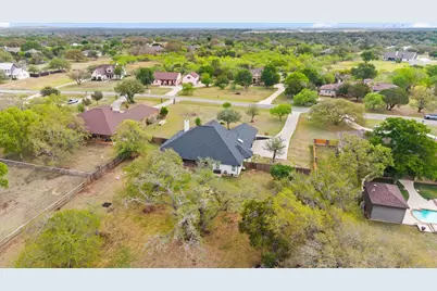 744 W Bartlett Drive, Buda, TX 78610 - Photo 40