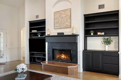 744 W Bartlett Drive, Buda, TX 78610 - Photo 10