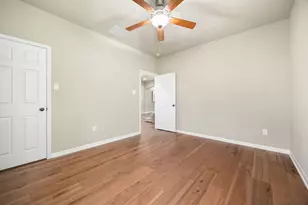 6916 Barstow Ct, Austin, TX 78749 - Photo 34
